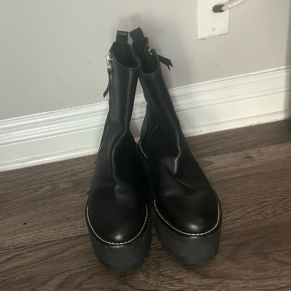 Alice + Olivia Black Heeled Boots